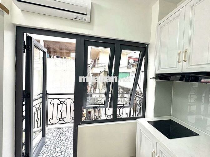 Bóc tem CCMN 25m2 Full đồ. Ban công thoáng tại Lạc Long Quân