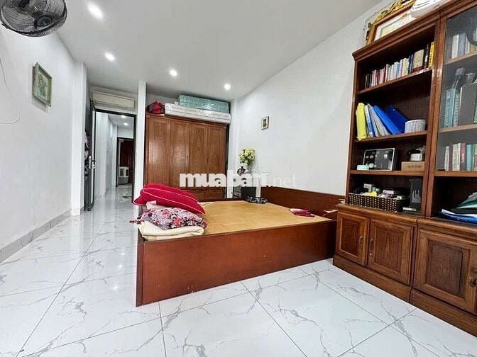 Bán nhà đông dư gia lâm diện tích 48m.  3, 5tầng giá 6, 8tỷ