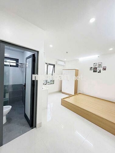 Bóc tem CCMN 25m2 Full đồ. Ban công thoáng tại Lạc Long Quân