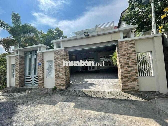 Bán Biệt Thự 1 trệt 1 lầu 1 tum ngay KDC Phúc Hiếu