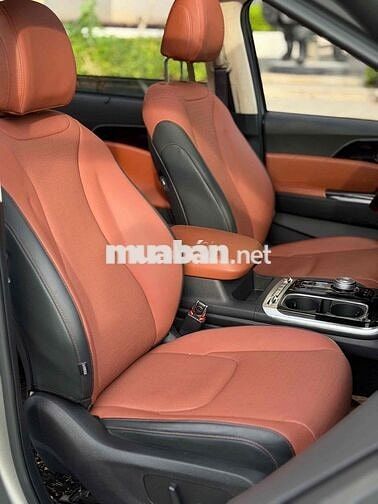 Kia Carnival 2023 Signature 2.2D - 690000 km