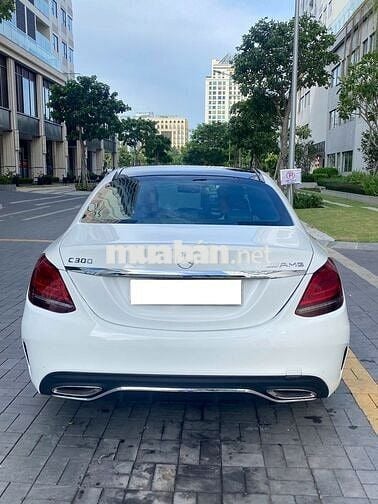 C300 AMG 2021 Trắng đen 1 chủ siêu lướt