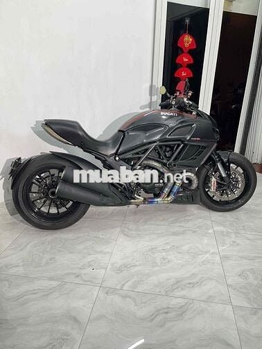 DUCATI Diavel