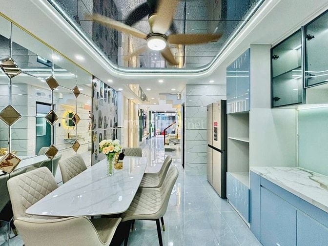 Siêu vị trí! Bán nhà đường Tú Xương, trung tâm Quận 3