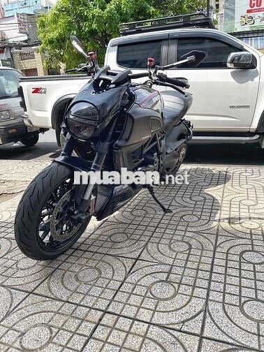 DUCATI Diavel