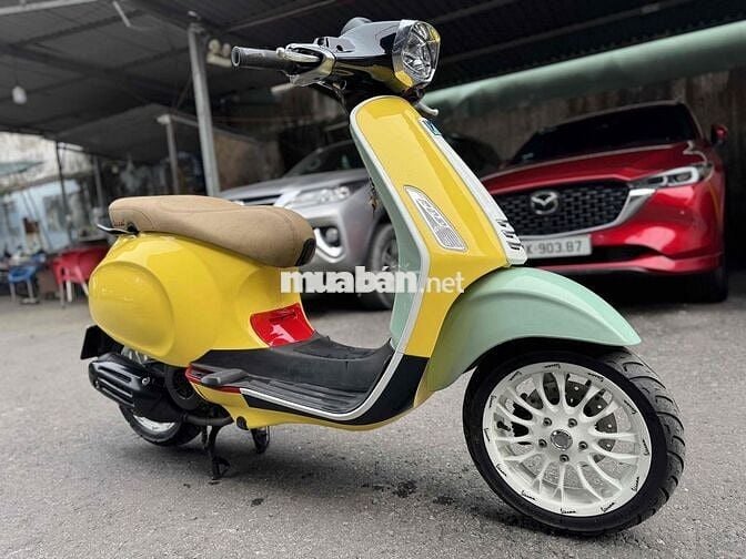Piaggio Vespa iGet 2018 Vàng BSTP 9 chủ