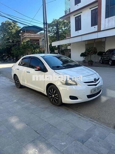 Toyota Vios Trắng 5 chỗ Số sàn