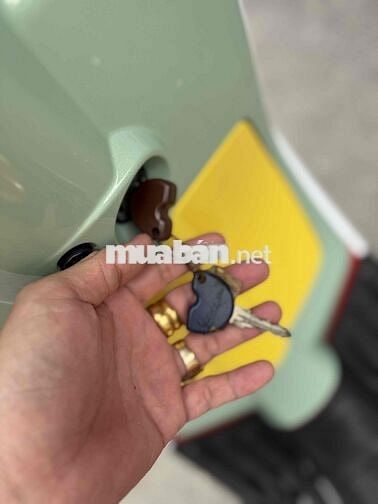 Piaggio Vespa iGet 2018 Vàng BSTP 9 chủ