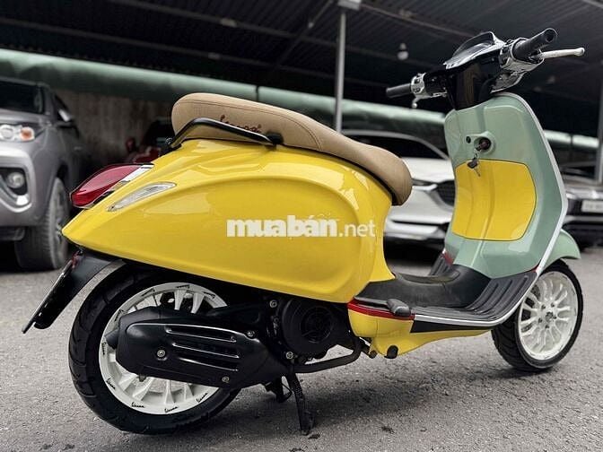 Piaggio Vespa iGet 2018 Vàng BSTP 9 chủ