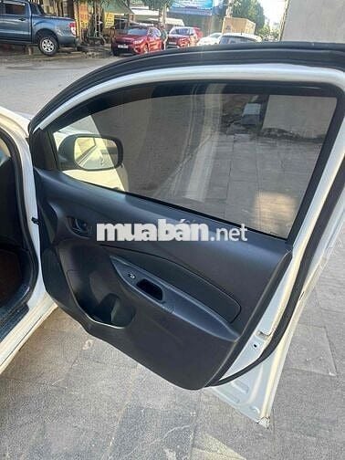 Toyota Vios Trắng 5 chỗ Số sàn
