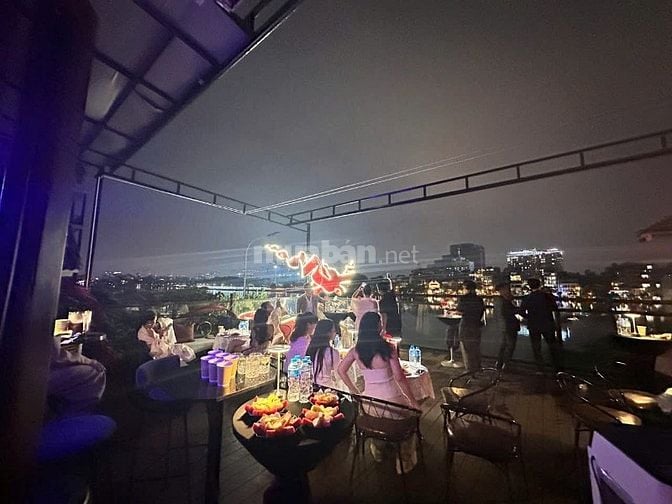 Sang Nhượng Quán Cocktail Rooftop View triệu đô