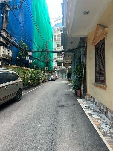 Bán nhà 7 tầng, 95m2 phố Võng Thị, ngõ ô tô, nhà mới, có thang máy