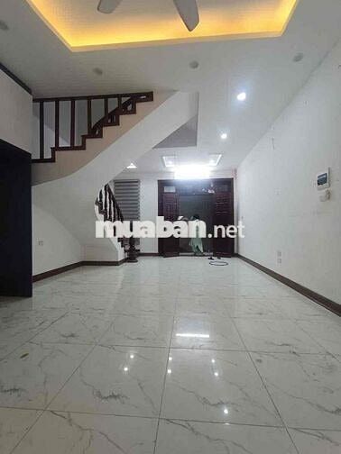 Lô Góc Mỹ Đình 60m2 - 5 Tầng - Gần Phố - Ở Ngay - Giá 9 Tỷ ( Cực Hiếm)