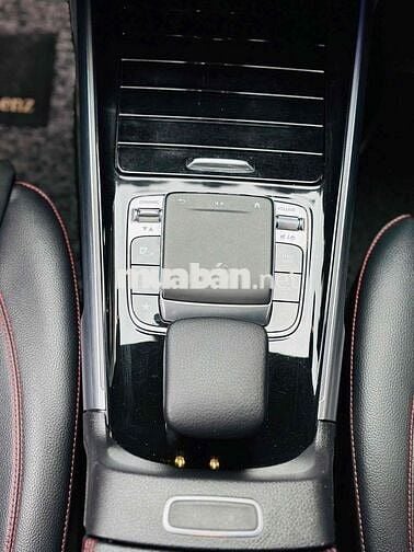 Mercedes-Benz GLB 200 Model 2021