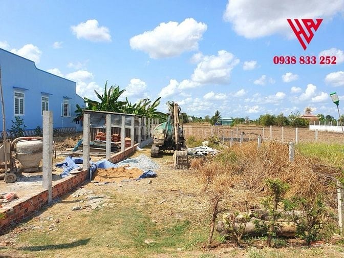 Nền biệt thự mini 6x25m, mặt tiền đường 2 xe tải chạy, ngay UBND xã