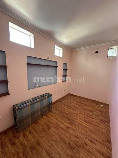 Nhà 3 tầng 1 tum,13 phòng,cho thuê ở,kho,căn hộ dịch vụ,Võ Chí Công