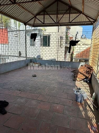 Nhà 3 tầng 1 tum,13 phòng,cho thuê ở,kho,căn hộ dịch vụ,Võ Chí Công