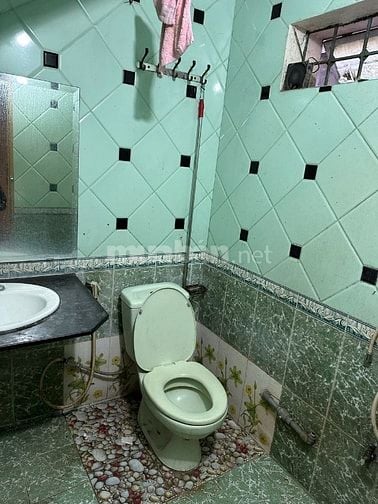 Nhà 3 tầng 1 tum,13 phòng,cho thuê ở,kho,căn hộ dịch vụ,Võ Chí Công