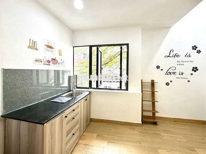 Phòng trọ sinh viên giá rẻ ngay lạc long quân gần ngã tư bảy hiền