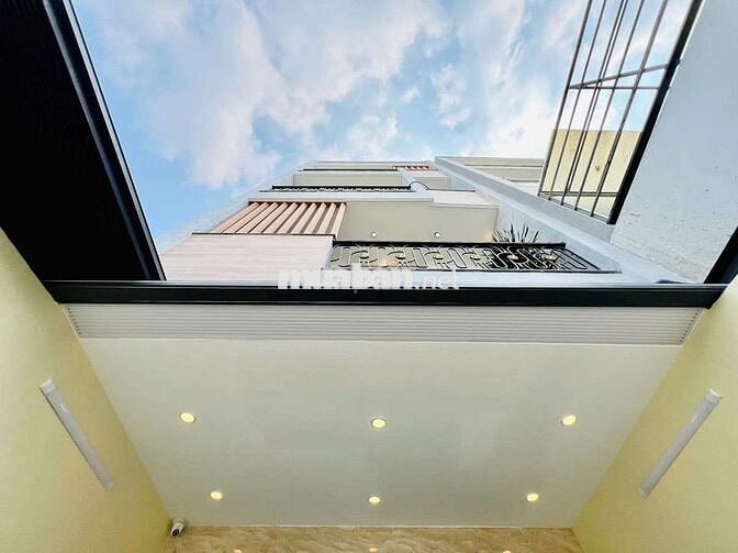 Siêu phẩm tâm huyết 5m x 25m. 4 tầng Thang Máy Full NT Mặt tiền HT 18