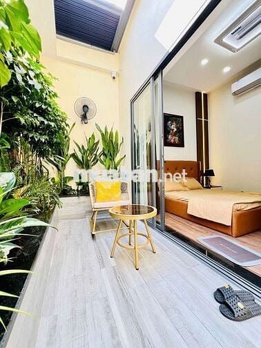 Siêu phẩm tâm huyết 5m x 25m. 4 tầng Thang Máy Full NT Mặt tiền HT 18