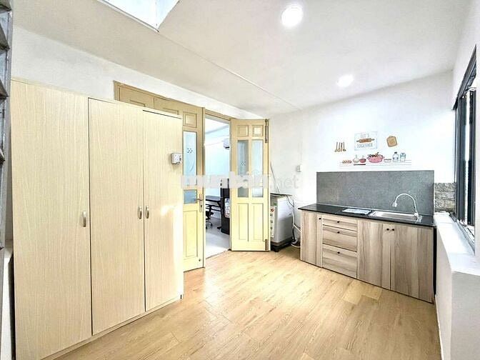 Phòng trọ sinh viên giá rẻ ngay lạc long quân gần ngã tư bảy hiền