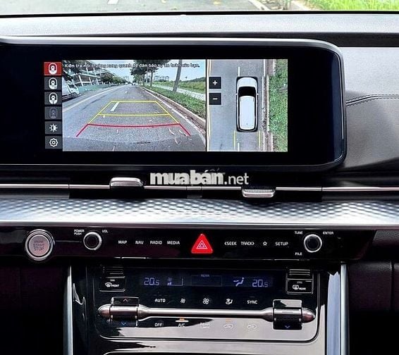 Kia carnival 2.2D signature 7S  - 9000 km