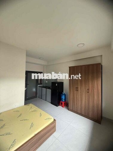 Căn Hộ Dịch Vụ Mới 100% Cửa sổ Lớn full nội thất