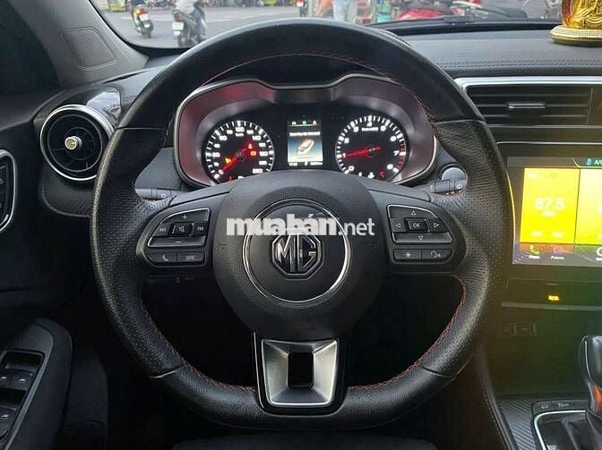 MG ZS 1.5AT - 30000 km