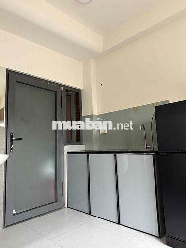 Căn Hộ Dịch Vụ Mới 100% Cửa sổ Lớn full nội thất