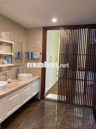 Cho thuê shophouse sát chung cư full đồ ở và kinh doanh tại Oceanpark