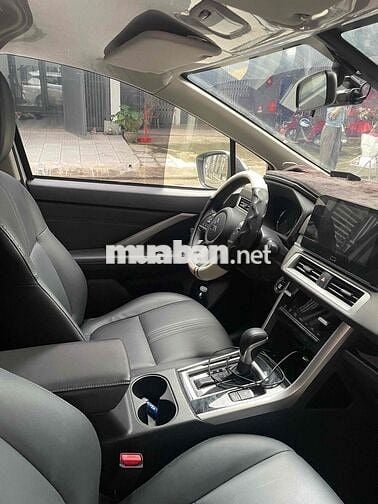 Xe nhà Xpander Premium T11/2024 odo ~19,000