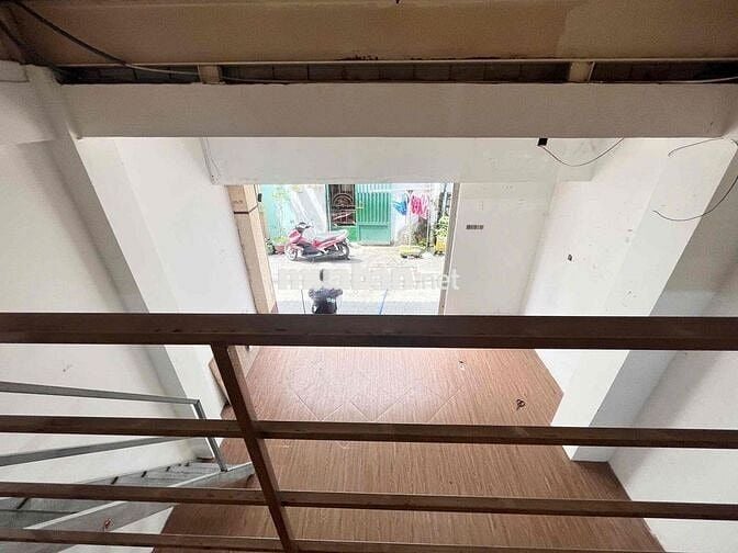 Mặt bằng kinh doanh trong hẻm làng ốc dương bá trạc hẻm đông đúc