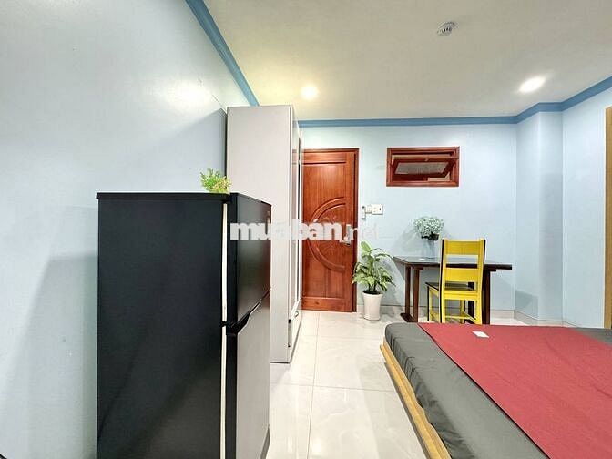 PHÒNG MỚI FULL NỘI THẤT GỖ XỊN NGAY SVĐ PHÚ THỌ SÁT ĐƯỜNG 3/2 ĐÔNG ĐÚC