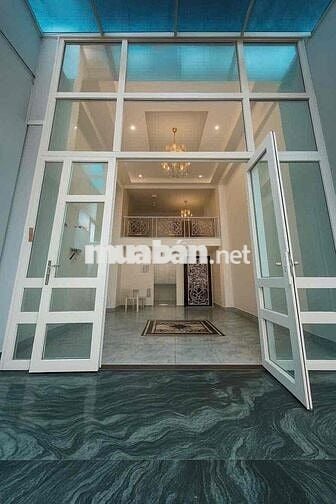 CHO THUÊ PHÒNG FULL NỘI THẤT CÓ GIẾNG TRỜI SIÊU TO Ở XVNT, BÌNH THẠNH