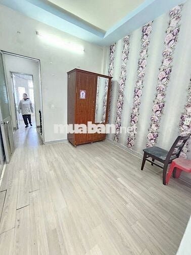 Nhà mới có sân xe máy rộng, ban công rộng, 2pn 2wc ,hẻm thông ôtô Pmqt