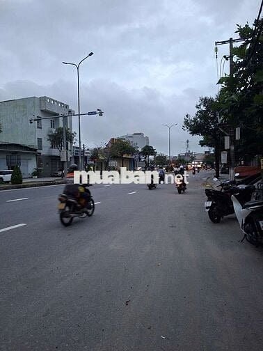 💥🏡CHO THUÊ NHÀ NGUYÊN CĂN 2PN MẶT TIỀN CÁCH MẠNG THÁNG 8 Ở, LÀM VP