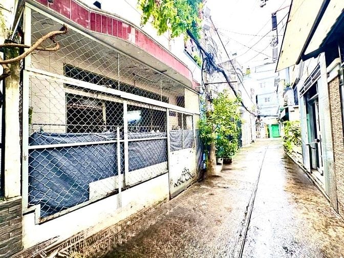 Nhà C4, khu sầm uất Âu Dương Lân, Q8, 60m2, ngang 4.2, nở hậu 5.5, 6.x