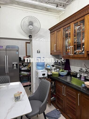 BÁN NHÀ TẬP THỂ TẦNG 1 (KHÔNG XÂY LÊN ĐƯỢC) ngõ 165 Thái Hà, HÀ NỘI