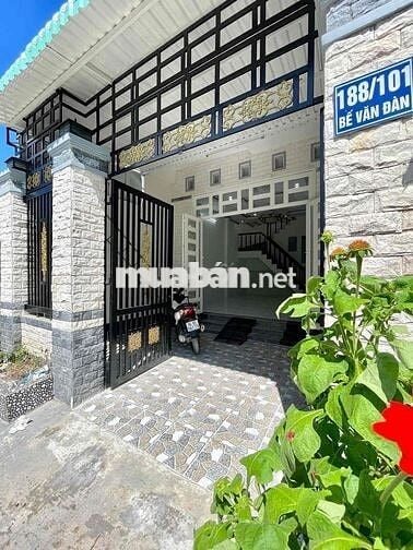 nhà trệt lầu lộ ô tô gần đường Bế Văn Đàn, DT: 4,8m x 18,5m