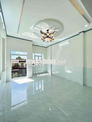 nhà trệt lầu lộ ô tô gần đường Bế Văn Đàn, DT: 4,8m x 18,5m