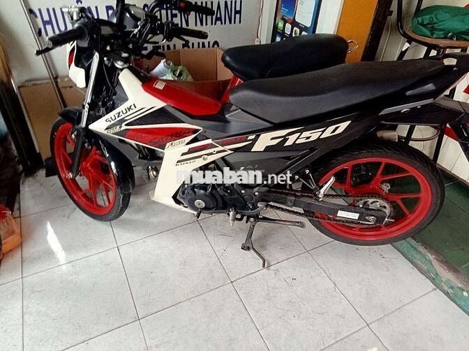 Suzuki Satria F150 Đỏ trắng đen
