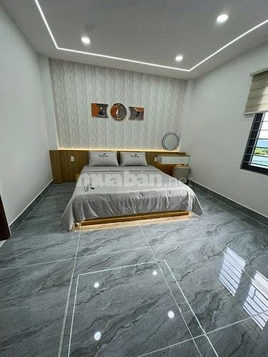 NHÀ ĐẸP MỚI XÂY XONG - ĐƯỜNG 12M VỈA HÈ CÂY XANH THOÁNG MÁT