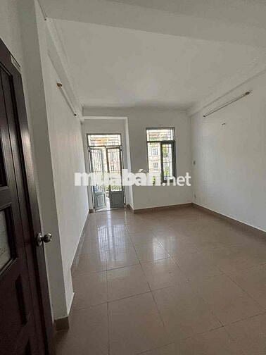 NHÀ MẶT TIỀN PHAN VĂN TRỊ P10 GÒ VẤP NGAY ĐỐI DIỆN CITYLAND CÓ HẦM