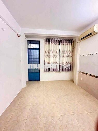 Nhà đường Hoàng Văn Thụ P4 Tân Bình, 4x9m, 4 tầng, 5pn 4wc , 3 máy lạn