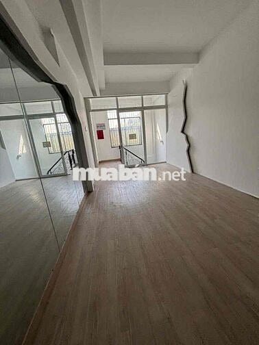 NHÀ MẶT TIỀN PHAN VĂN TRỊ P10 GÒ VẤP NGAY ĐỐI DIỆN CITYLAND CÓ HẦM