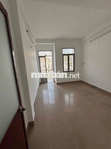 NHÀ MẶT TIỀN PHAN VĂN TRỊ P10 GÒ VẤP NGAY ĐỐI DIỆN CITYLAND CÓ HẦM