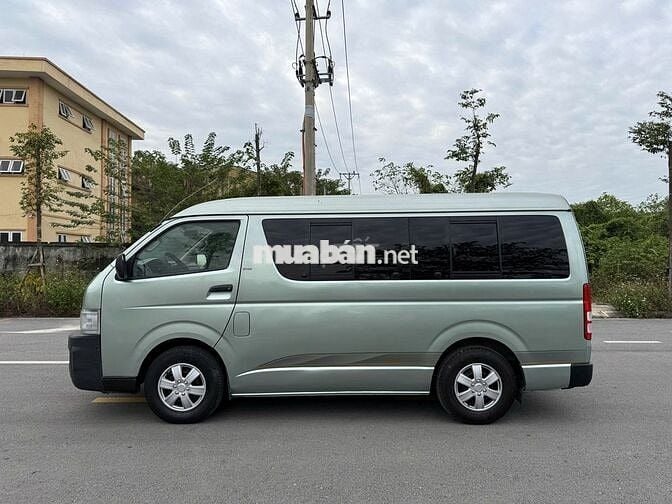 Toyota Hiace van 6 chỗ 2008  - 12000 km