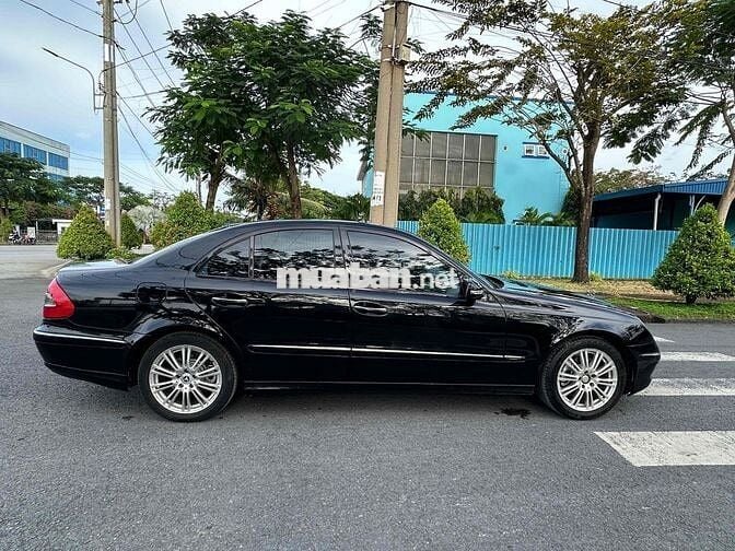 Mercedes Benz E Class 2008 E200 - 90000 km