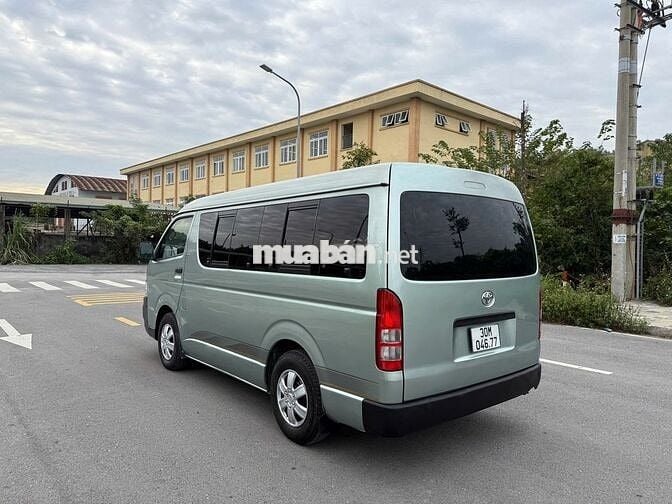 Toyota Hiace van 6 chỗ 2008  - 12000 km